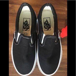 Size 6 slip on Vans (black)